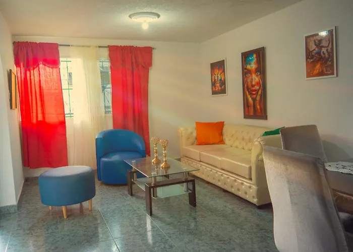 Lovely And Close To Airport, Sea, And Old Town