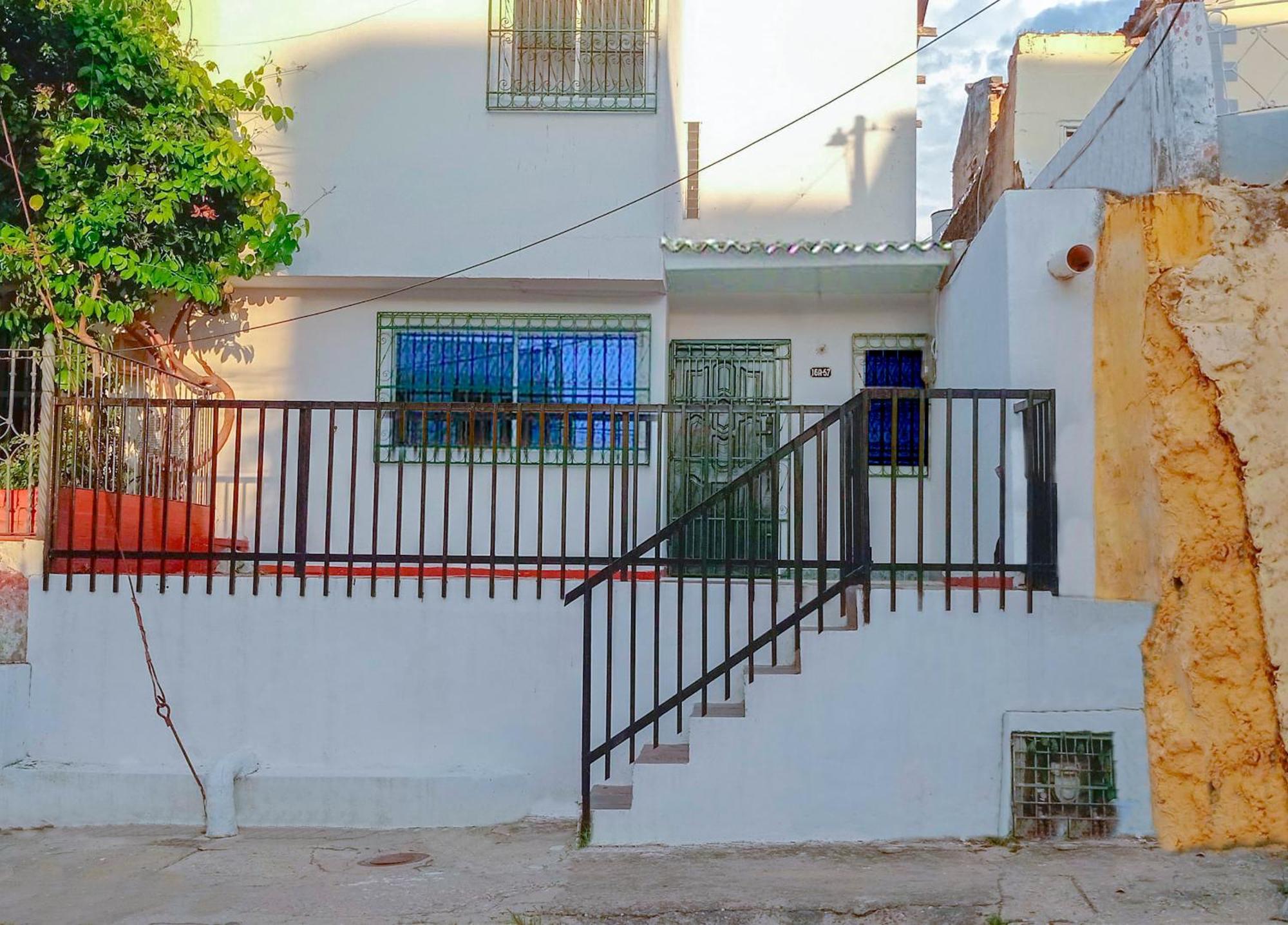 Сasa de vacaciones Lovely And Close To Airport, Sea, And Old Town