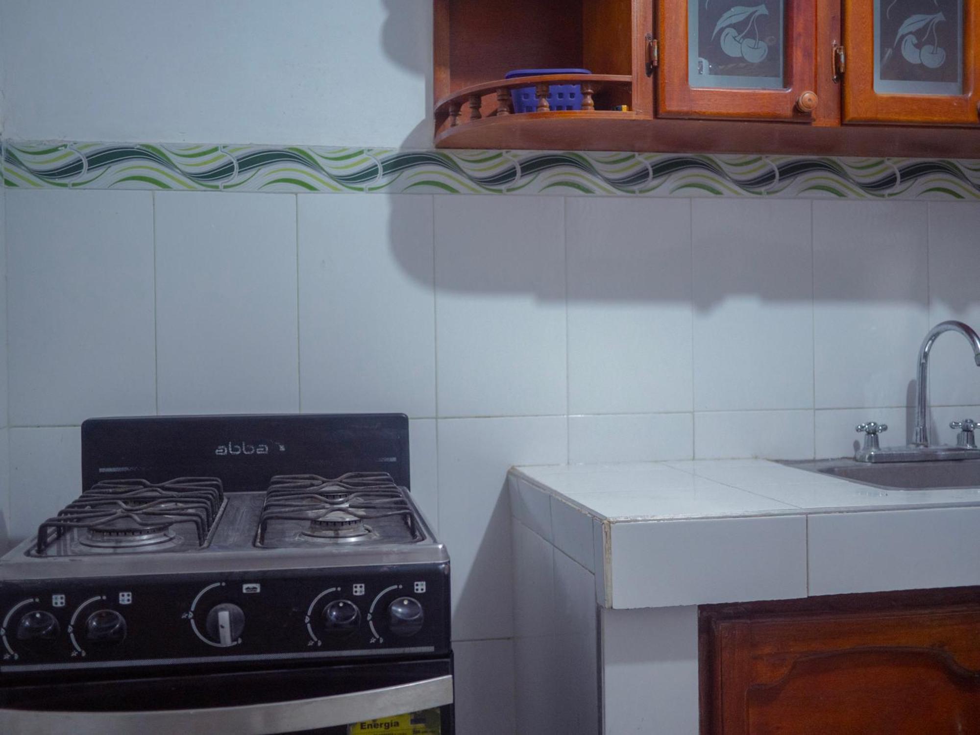 Сasa de vacaciones Lovely And Close To Airport, Sea, And Old Town *