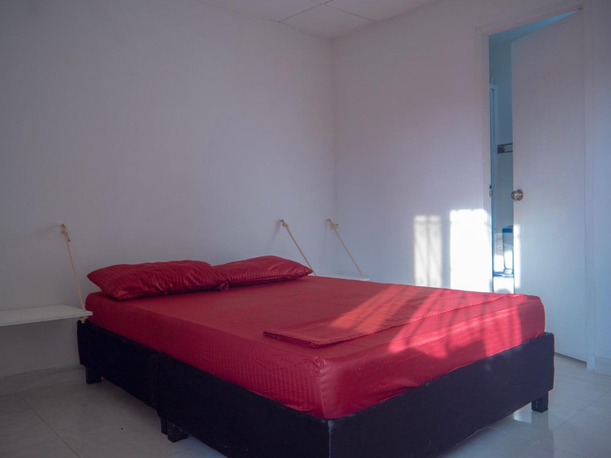 Сasa de vacaciones Lovely And Close To Airport, Sea, And Old Town *